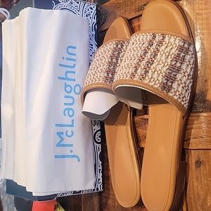 J McLaughlin Liana flat natural solid NWT new w tags comes w dust bag, box